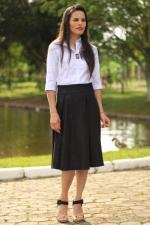 Saia midi de pregas preta com brilho