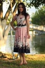 Vestido midi godê total rosa floral