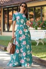 Vestido longo evasê verde floral