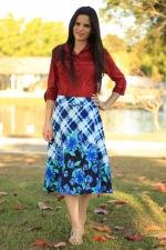 Saia midi evas&ecirc; azul xadrez flores