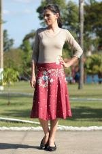 Saia midi de nesgas bord&ocirc; floral