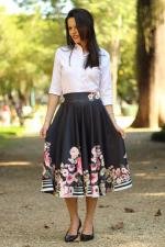 Saia midi godê total preta rosas linhas