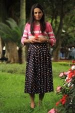 Saia midi god&ecirc; total preta bolinhas