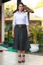 Saia midi chumbo evas&ecirc; com cinto