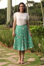 Saia midi plissada verde cora&ccedil;&otilde;es