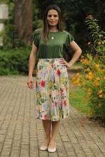 Saia midi plissada bege florida