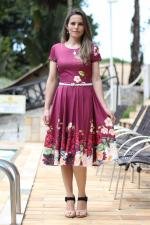 Vestido midi god&ecirc; vinho floral