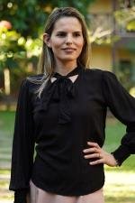 Blusa manga longa laço preta