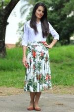 Saia midi god&ecirc; total branca floral