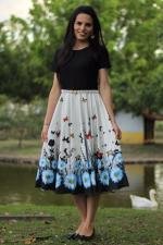 Vestido midi god&ecirc; total preto e branco borboletas